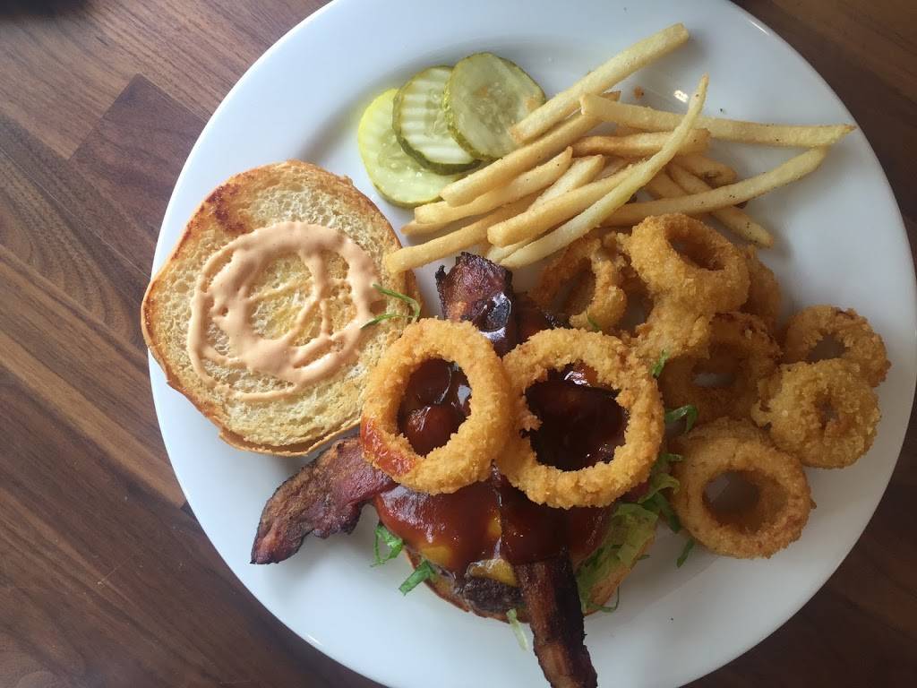 Hollywood Beach Cafe | cafe | 117 Los Altos St, Oxnard, CA 93035, USA | 8055902233 OR +1 805-590-2233