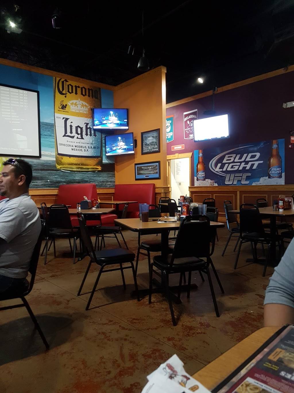 BreWingZ Restaurant and Bar | restaurant | 11388 Fountain Lake Dr #910, Stafford, TX 77477, USA | 2814919500 OR +1 281-491-9500