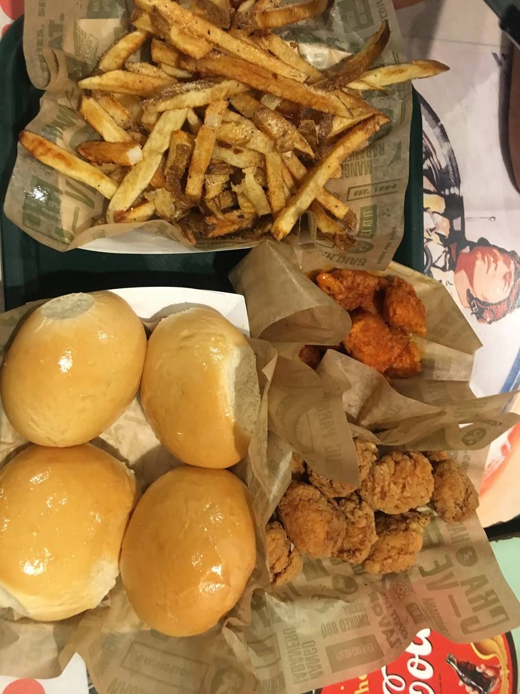 Wingstop | restaurant | 915 E Road to Six Flags St, Arlington, TX 76011, USA | 8174619464 OR +1 817-461-9464