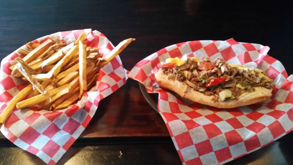 Slades Food & Spirits | night club | 4 W Hollis St, Nashua, NH 03060, USA | 6038861334 OR +1 603-886-1334