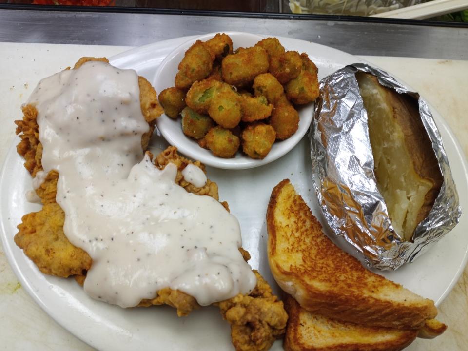 Cedars Restaurant & Pub | restaurant | 501 S Harrah Rd Suite 109, Harrah, OK 73045, USA | 4053096002 OR +1 405-309-6002