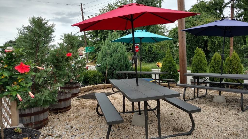 Steves Burgers | restaurant | 506 US-46, Garfield, NJ 07026, USA | 9737721770 OR +1 973-772-1770