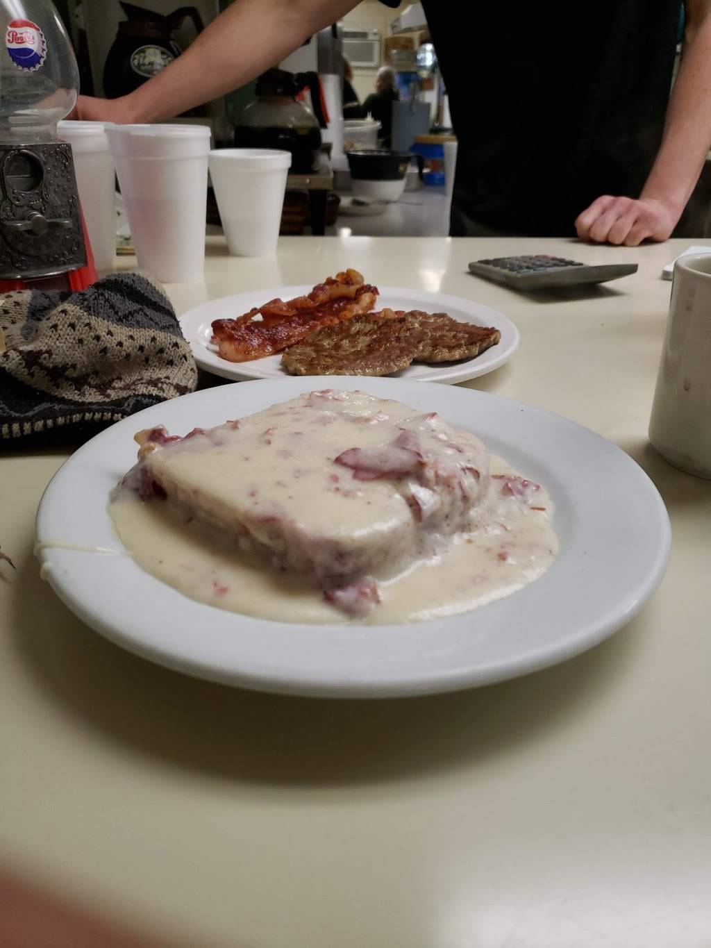 Twinnys Place | meal takeaway | 162 N Main St, Galena, MD 21635, USA | 4106485784 OR +1 410-648-5784