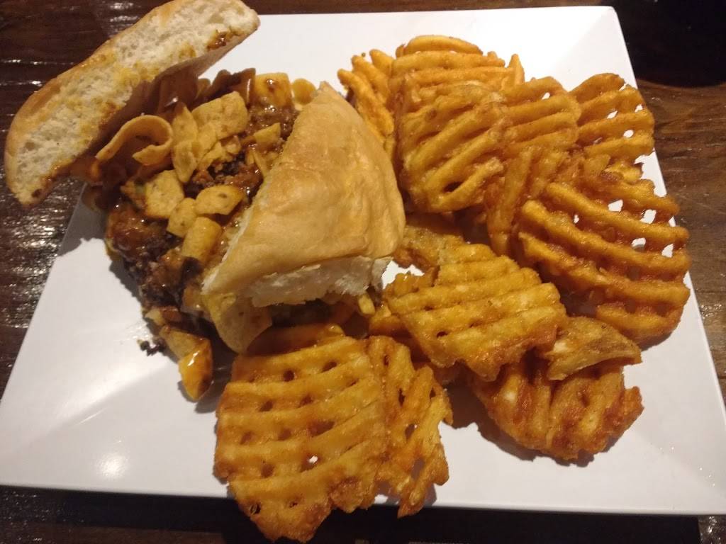 Halftime Grill & Sports Bar | restaurant | 2902 N Navarro St, Victoria, TX 77901, USA | 3618948764 OR +1 361-894-8764