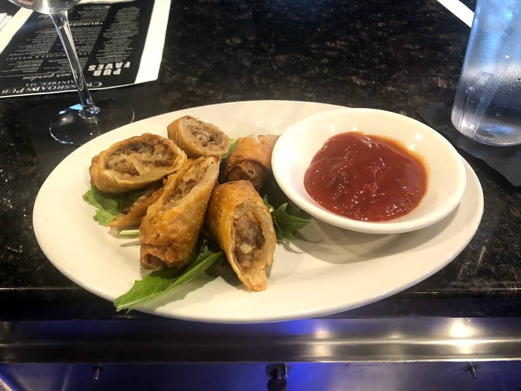Crossroads Pub | restaurant | 63 Columbian St, Braintree, MA 02184, USA | 7816649600 OR +1 781-664-9600