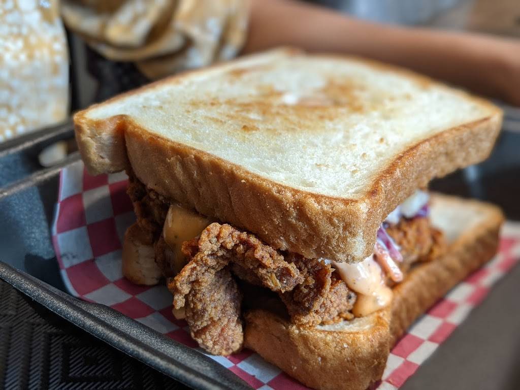 NASH UP CHICK | restaurant | 9020 S Texas 6, Houston, TX 77083, USA | 3463026701 OR +1 346-302-6701