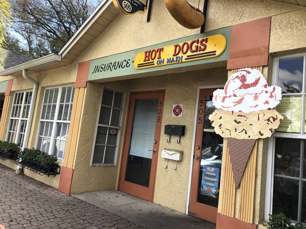 Hot Dogs on Main | restaurant | 505 Main St, Dunedin, FL 34698, USA | 7274085103 OR +1 727-408-5103