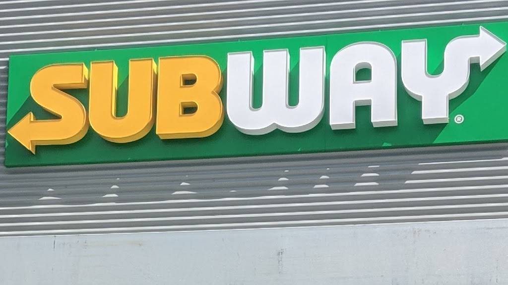 Subway | restaurant | 665 River Rd Unit 7, Gloucester, ON K1V 2G2, Canada | 6138221288 OR +1 613-822-1288