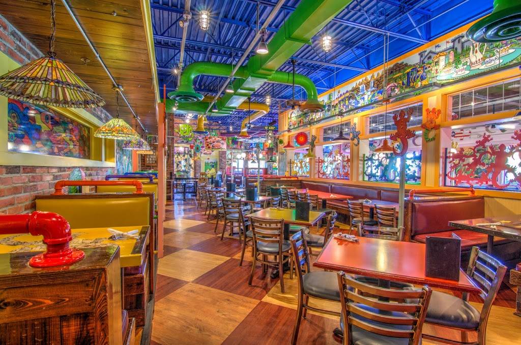 Salty Iguana Mexican Restaurant - Overland Park | restaurant | 8420 W 135th St, Overland Park, KS 66223, USA | 9134020200 OR +1 913-402-0200