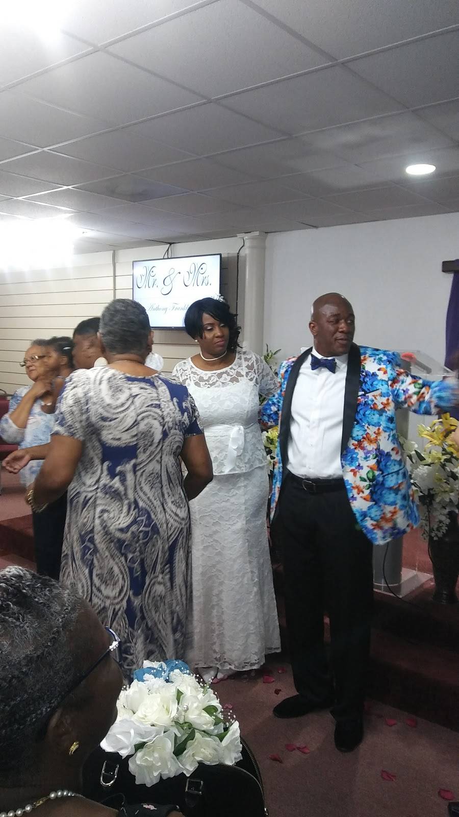 Cook Out | restaurant | 4802 W Broad St, Richmond, VA 23230, USA | 8665470011 OR +1 866-547-0011