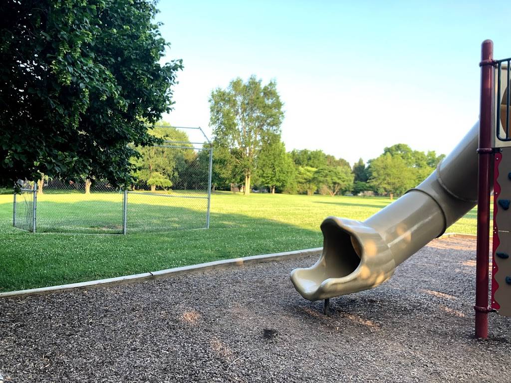 Carey Grove Park | restaurant | 14001 Carey Rd, Carmel, IN 46032, USA | 3178487275 OR +1 317-848-7275