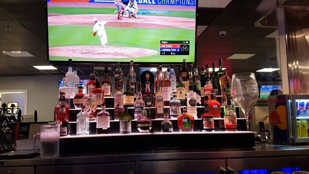 Mebane Steakhouse BBQ and Seafood | restaurant | 401 E Center St, Mebane, NC 27302, USA | 9195633721 OR +1 919-563-3721