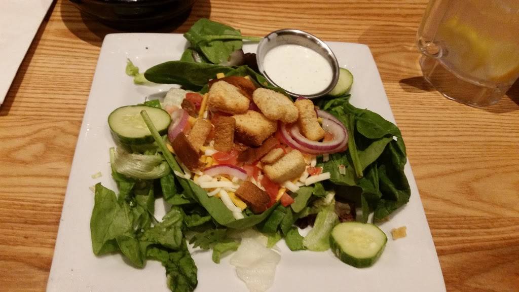 Chilis Grill & Bar | restaurant | 819 S College Rd, Wilmington, NC 28403, USA | 9103131477 OR +1 910-313-1477