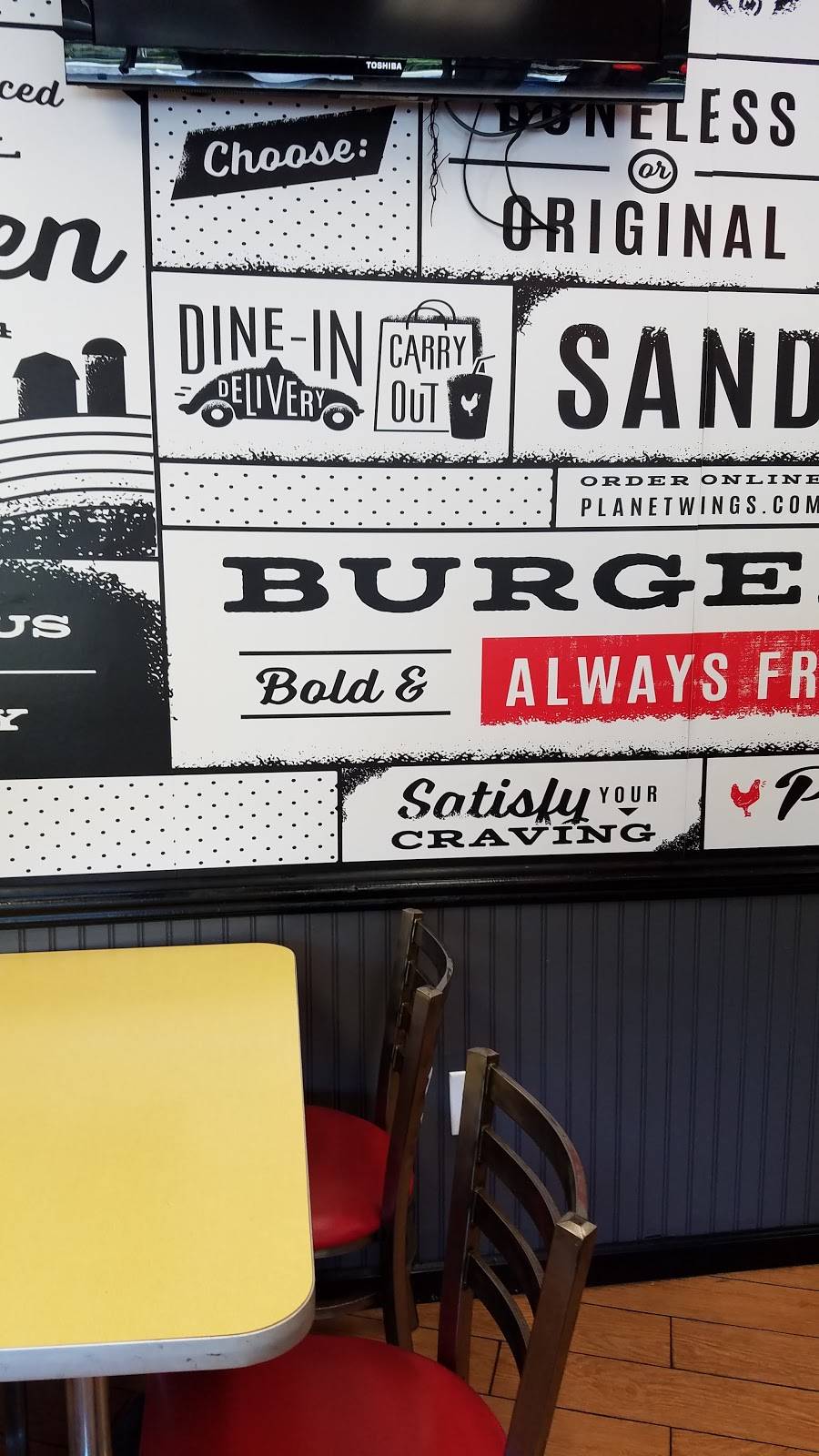 Planet Wings | restaurant | 104 Virginia Rd, White Plains, NY 10603, USA | 9149494994 OR +1 914-949-4994