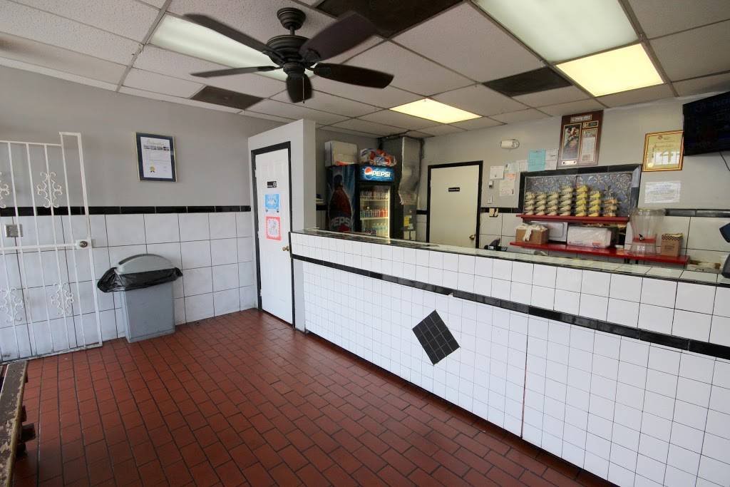 Crabman 305 | restaurant | 2006 Opa-Locka Blvd, Opa-locka, FL 33054, USA | 7864443157 OR +1 786-444-3157