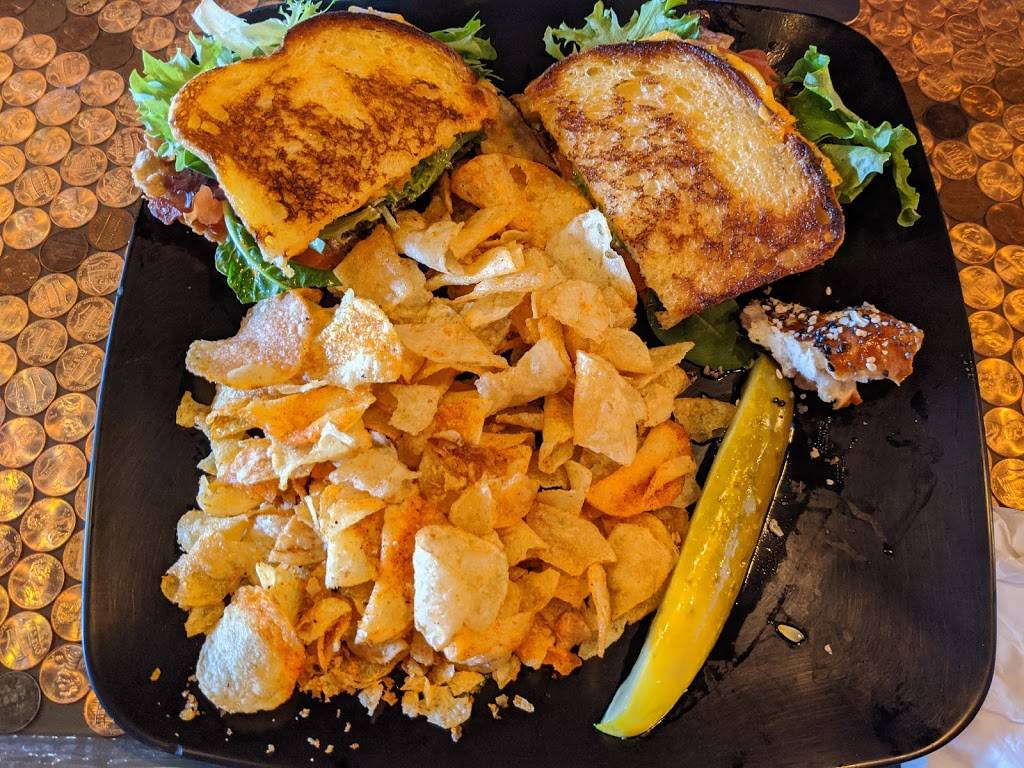 The Wheel Barrel | restaurant | 925 N Kansas Ave, Topeka, KS 66608, USA | 7852896767 OR +1 785-289-6767