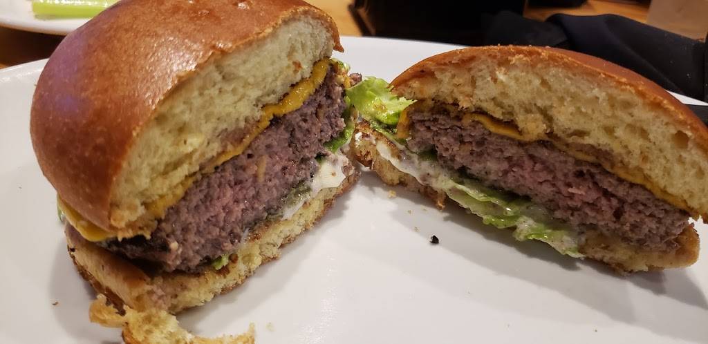 Glory Days Grill | restaurant | 28812 FL-54, Wesley Chapel, FL 33545, USA | 8135357678 OR +1 813-535-7678