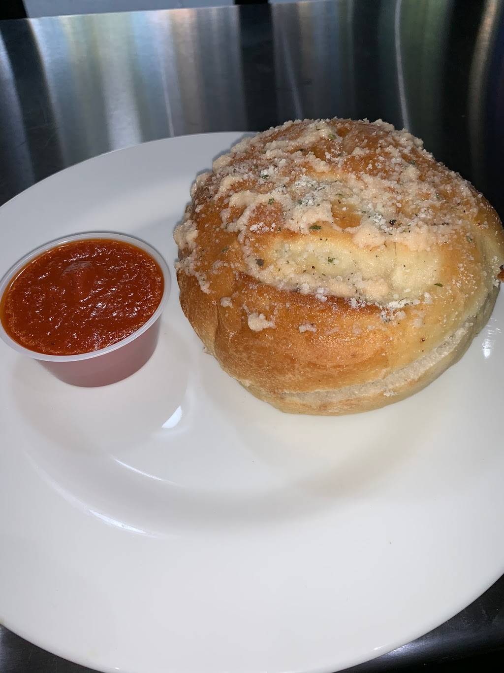 Roccos Pizzeria | restaurant | 7818 5th Ave, Brooklyn, NY 11209, USA | 7182387658 OR +1 718-238-7658