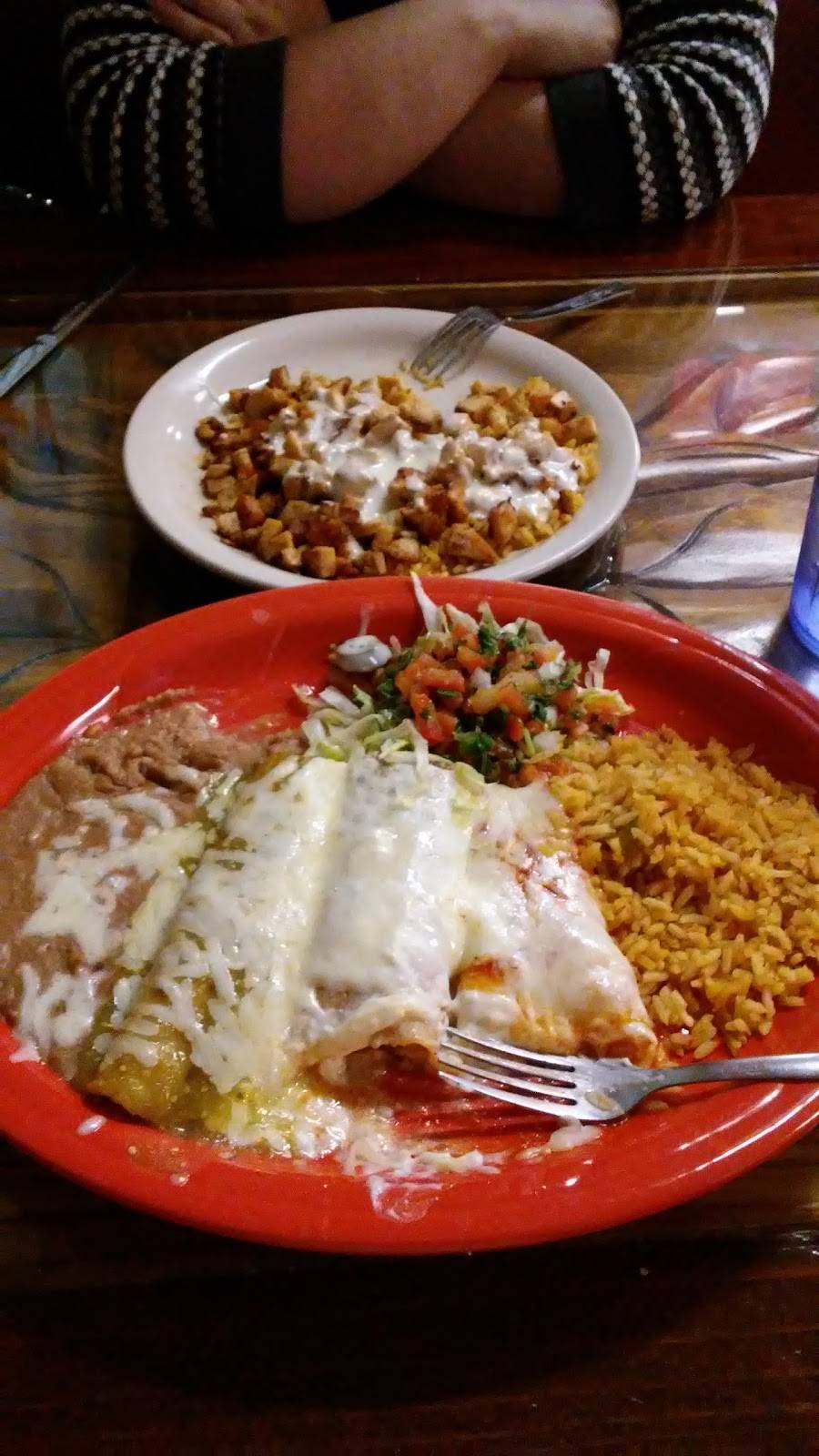 El Farolito | restaurant | 415 W Centerton Blvd, Centerton, AR 72719, USA | 4797951444 OR +1 479-795-1444