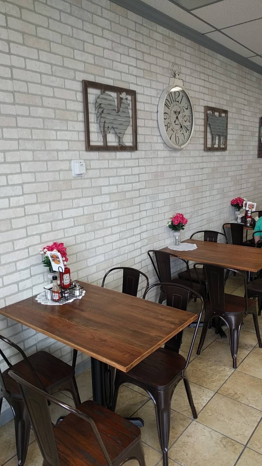 Stummys Burger and Deli | restaurant | 6508 S 27th St, Oak Creek, WI 53154, USA | 4147610425 OR +1 414-761-0425