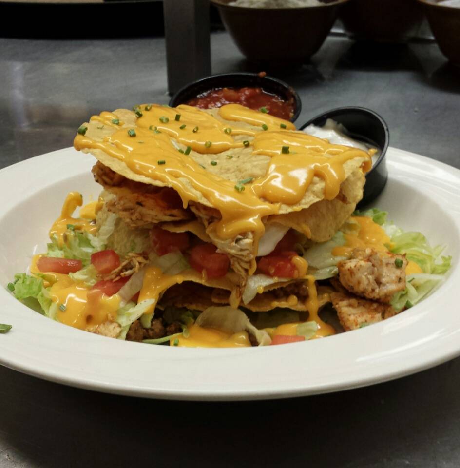 Benjamins Roadhouse | restaurant | 1211 Liberty St, Franklin, PA 16323, USA | 8144327010 OR +1 814-432-7010