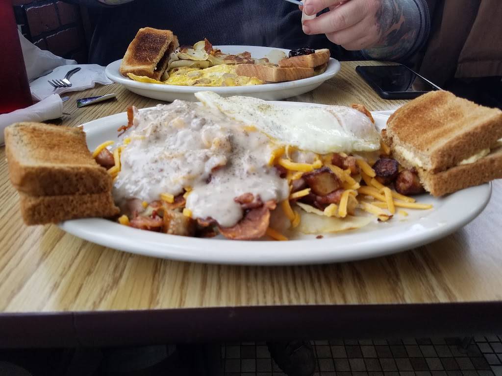 Montys Grill | restaurant | 28300 Woodward Ave, Royal Oak, MI 48067, USA | 2485474151 OR +1 248-547-4151