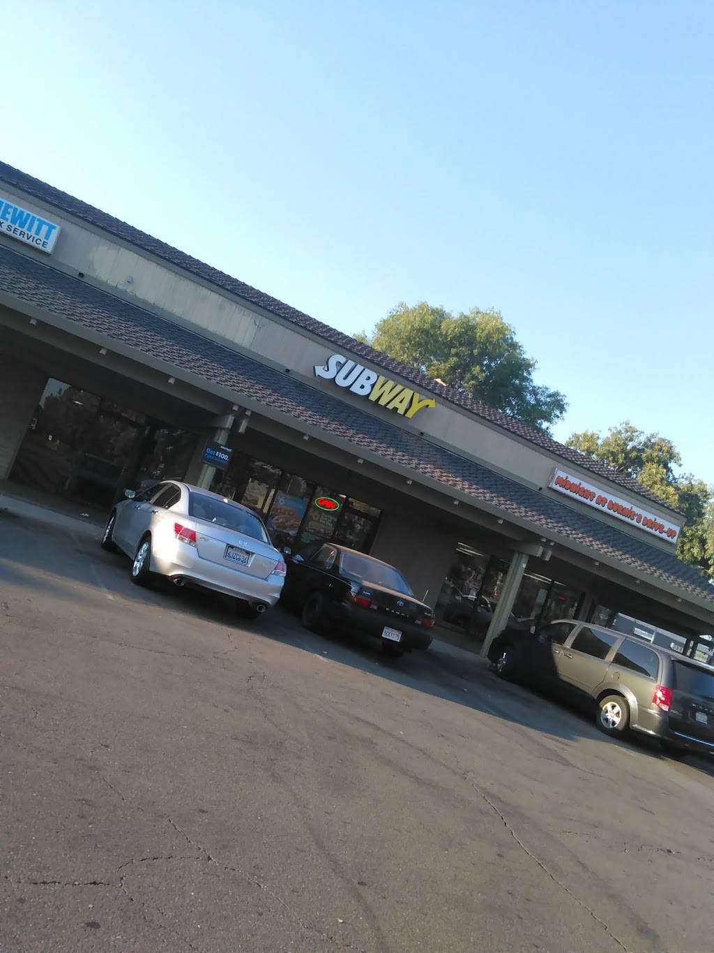 Subway Restaurants | restaurant | 616 West Hammer Lane Suite D Pacific Town Shopping Center, Stockton, CA 95210, USA | 2094745959 OR +1 209-474-5959