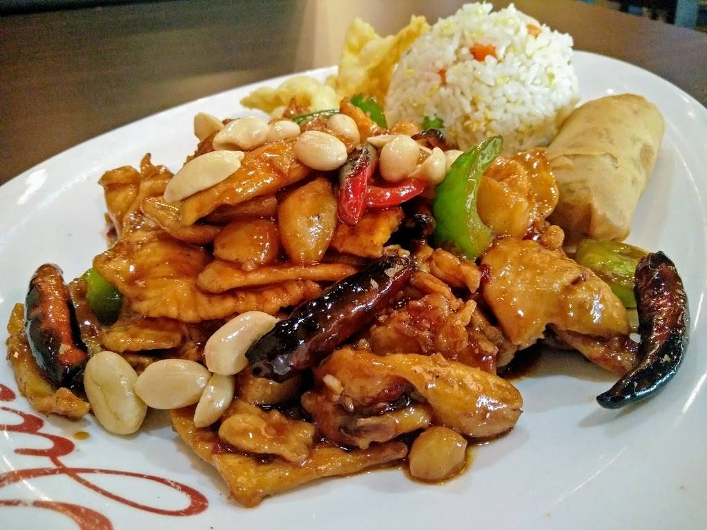 Yus Mandarin | restaurant | 4 E Phillip Rd, Vernon Hills, IL 60061, USA | 8478161888 OR +1 847-816-1888
