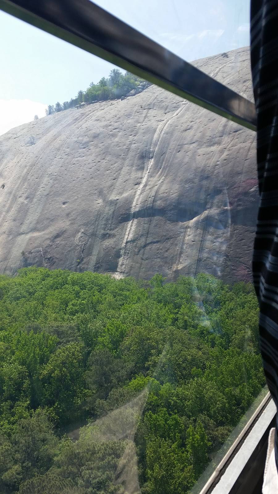 Big Rock Cafe | restaurant | Memorial Hall Cir, Stone Mountain, GA 30087, USA | 8004012407 OR +1 800-401-2407