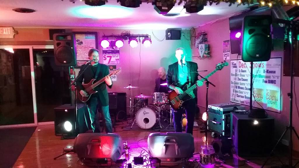 Blue Grouch Pub | restaurant | 510 W Maple Ave S, Springfield, IL 62704, USA | 2175278395 OR +1 217-527-8395