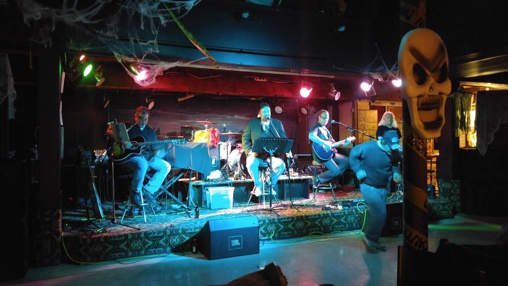 Lions Head Tavern | restaurant | 7880 Wyandotte St E, Windsor, ON N8S 1S9, Canada | 5199454773 OR +1 519-945-4773