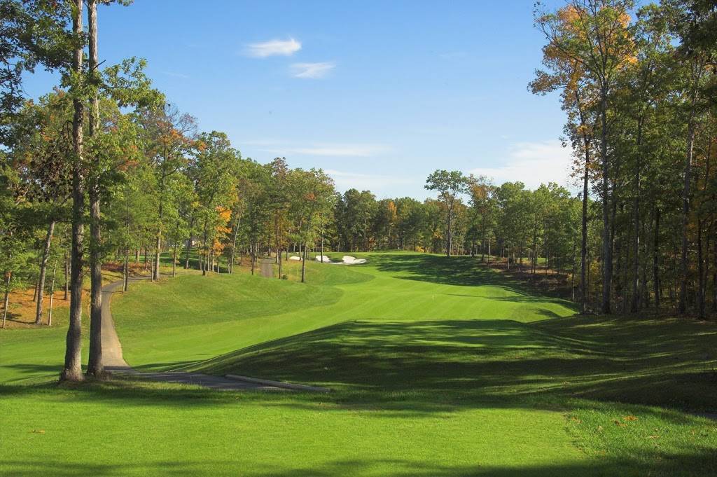 Shadows Grill | restaurant | 456 Shadows Dr, Front Royal, VA 22630, USA | 5406319661 OR +1 540-631-9661