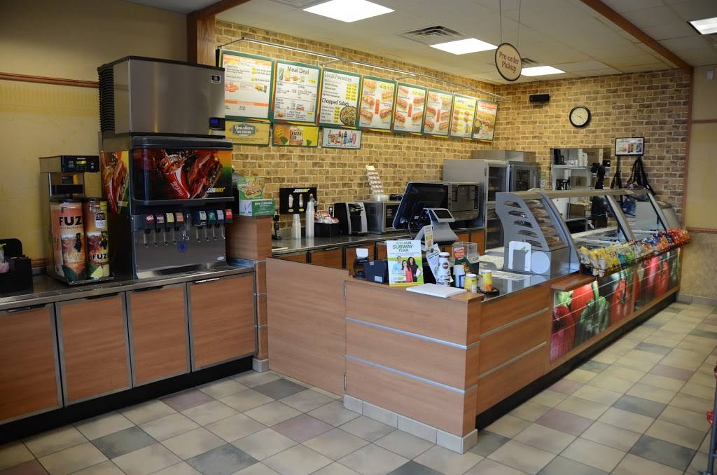Subway | restaurant | 101 Windflower Ln, Solon, IA 52333, USA | 3196242324 OR +1 319-624-2324