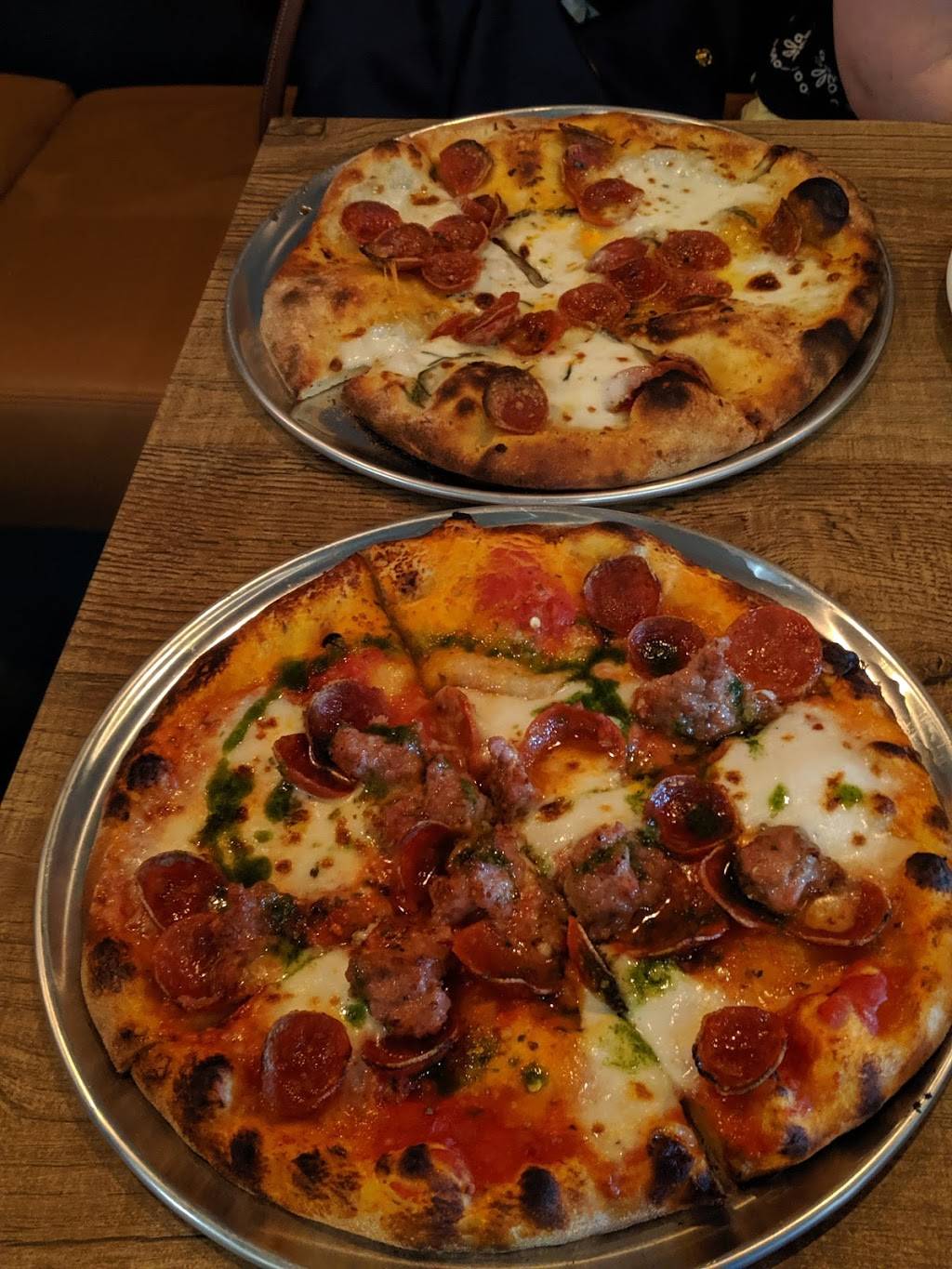 Squirrel’s Pizza | restaurant | 2218 Bull St, Savannah, GA 31401, USA | 9123357873 OR +1 912-335-7873