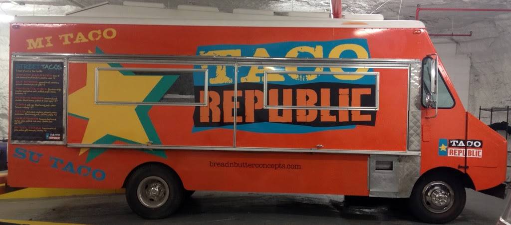 Taco Republic Truck | restaurant | 500 County Line Rd, Kansas City, KS 66103, USA | 9133138999 OR +1 913-313-8999