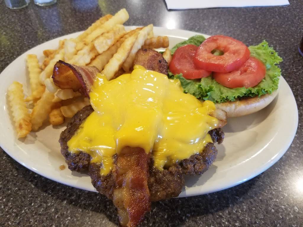 Uncle Ronnies | restaurant | 1201 Derek Lincoln Dr, West Burlington, IA 52655, USA | 3197527765 OR +1 319-752-7765