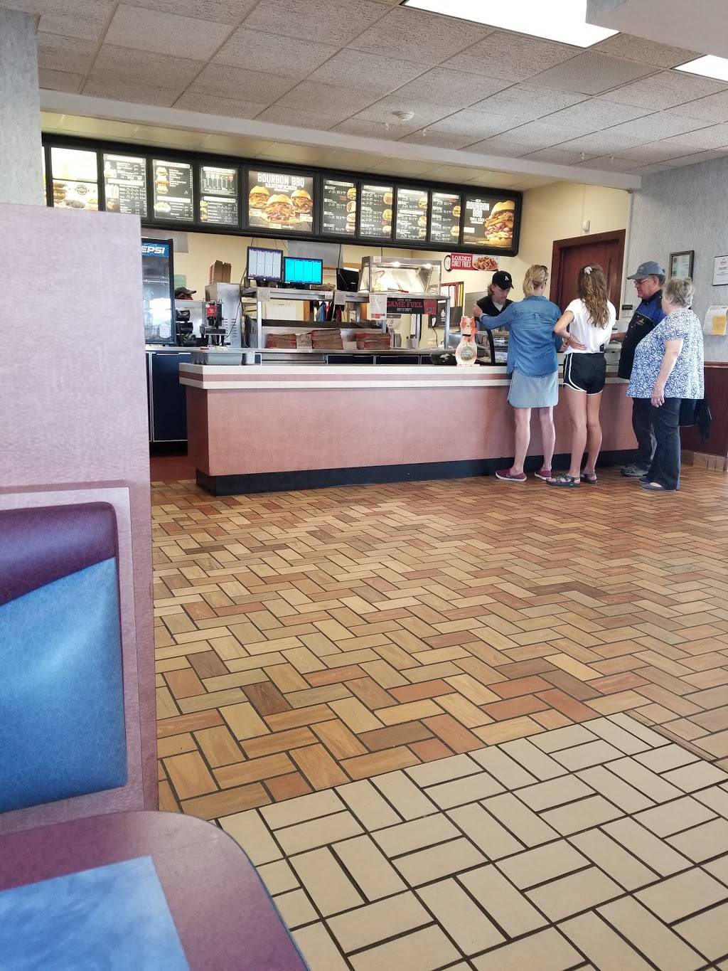 Arbys | restaurant | 2821 Hendrickson Dr, Eau Claire, WI 54701, USA | 7158387001 OR +1 715-838-7001