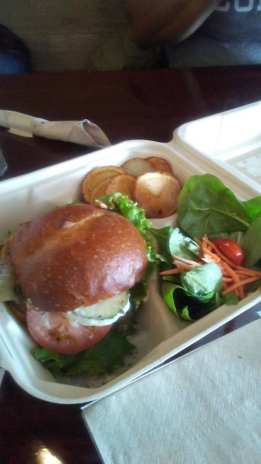 Auntie Bettys Cafe | restaurant | 19601 Grand River Ave, Detroit, MI 48223, USA | 3135376050 OR +1 313-537-6050