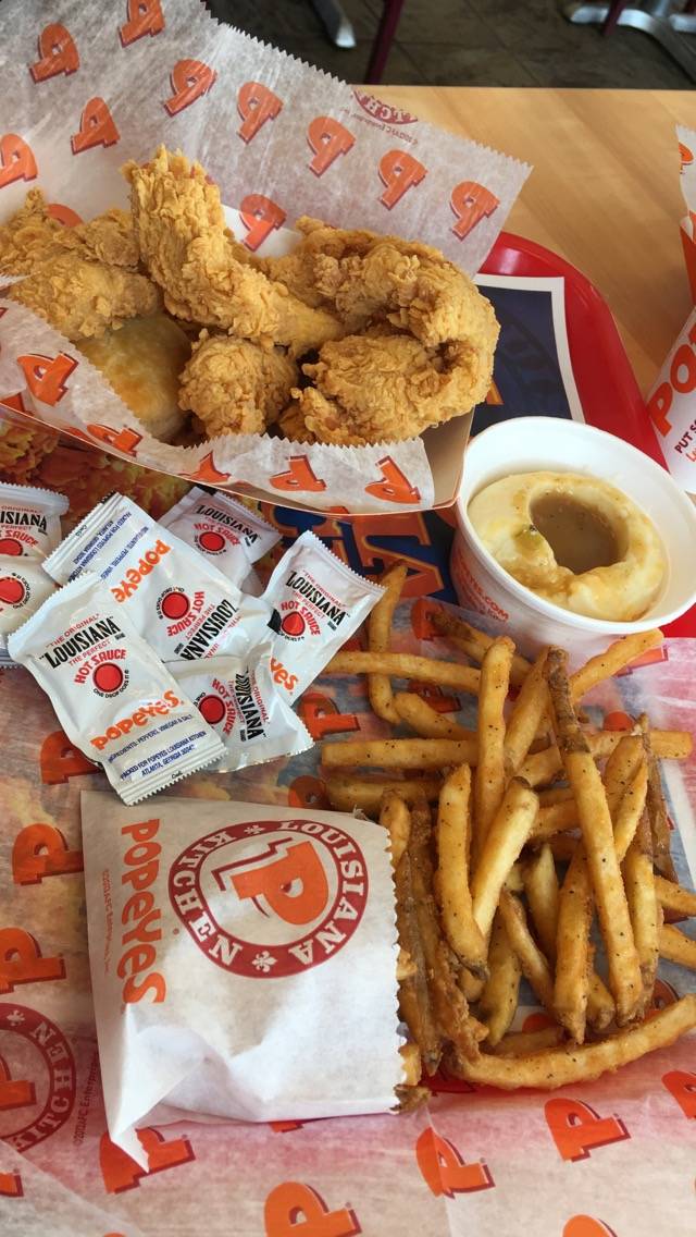 Popeyes Louisiana Kitchen | restaurant | 3300 N First Ave, Evansville, IN 47710, USA | 8124234291 OR +1 812-423-4291