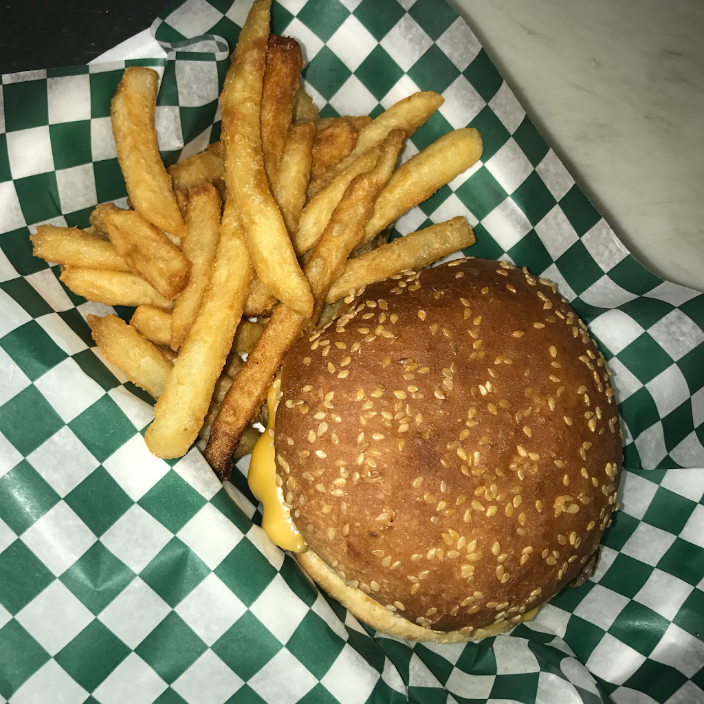 Prima Pizza & Cafe | restaurant | 26 Northside Rd, Nepean, ON K2H 5Z3, Canada | 6137211999 OR +1 613-721-1999