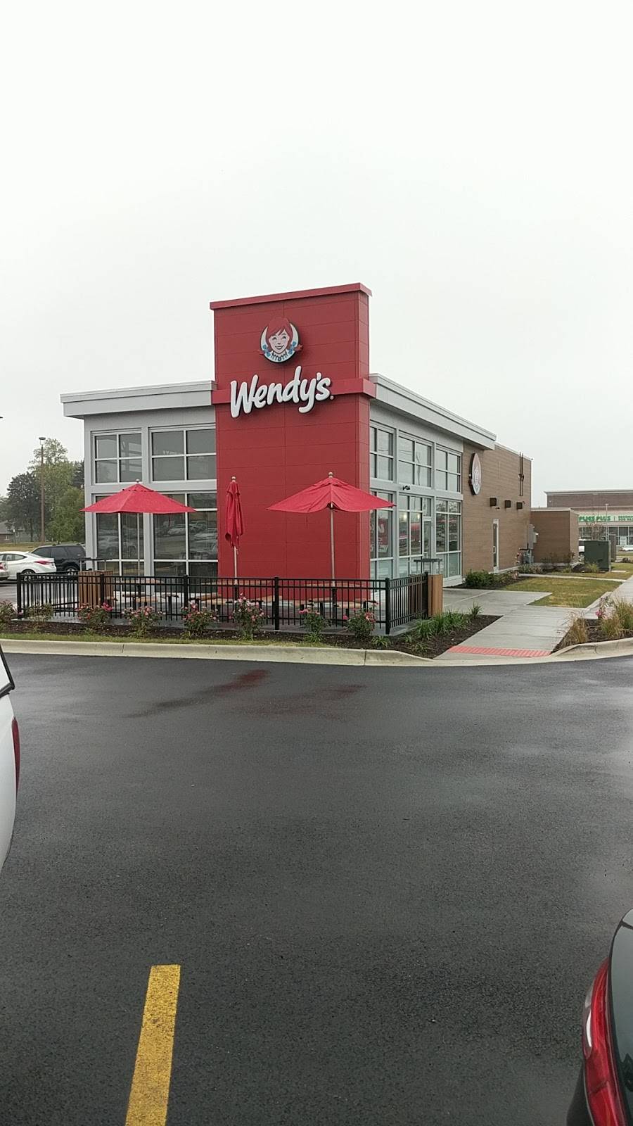 Wendys | restaurant | 206 W N Ave, Villa Park, IL 60181, USA | 6305160527 OR +1 630-516-0527