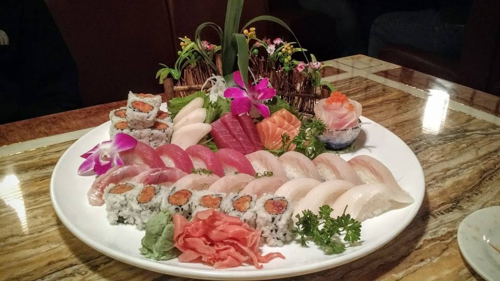 Fuji Sushi & Hibachi | restaurant | 1705 W McGalliard Rd, Muncie, IN 47304, USA | 7652888833 OR +1 765-288-8833