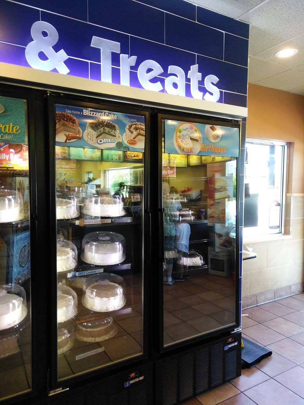 Dairy Queen Grill & Chill | restaurant | 927 S Cogswell Dr, Silver Lake, WI 53170, USA | 2628894811 OR +1 262-889-4811