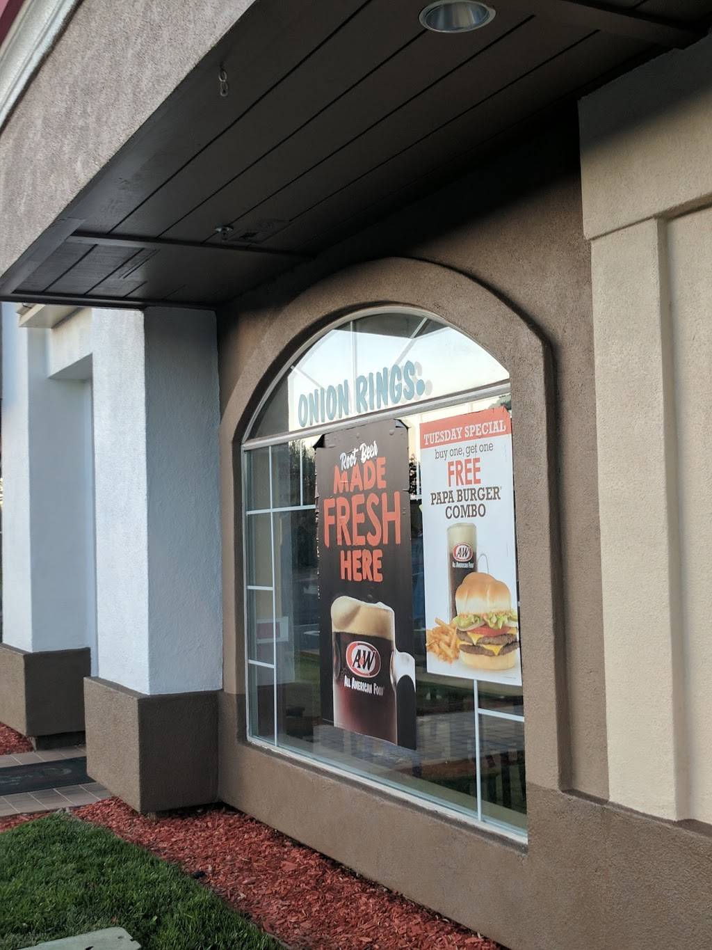 A&W | restaurant | 950 El Camino Real, Millbrae, CA 94030, USA | 6505899860 OR +1 650-589-9860