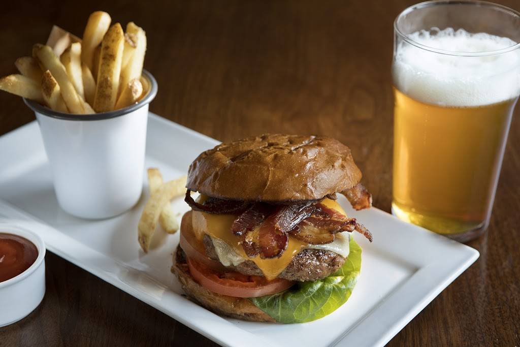 Menlo Tavern | restaurant | 100 El Camino Real, Menlo Park, CA 94025, USA | 6503302790 OR +1 650-330-2790