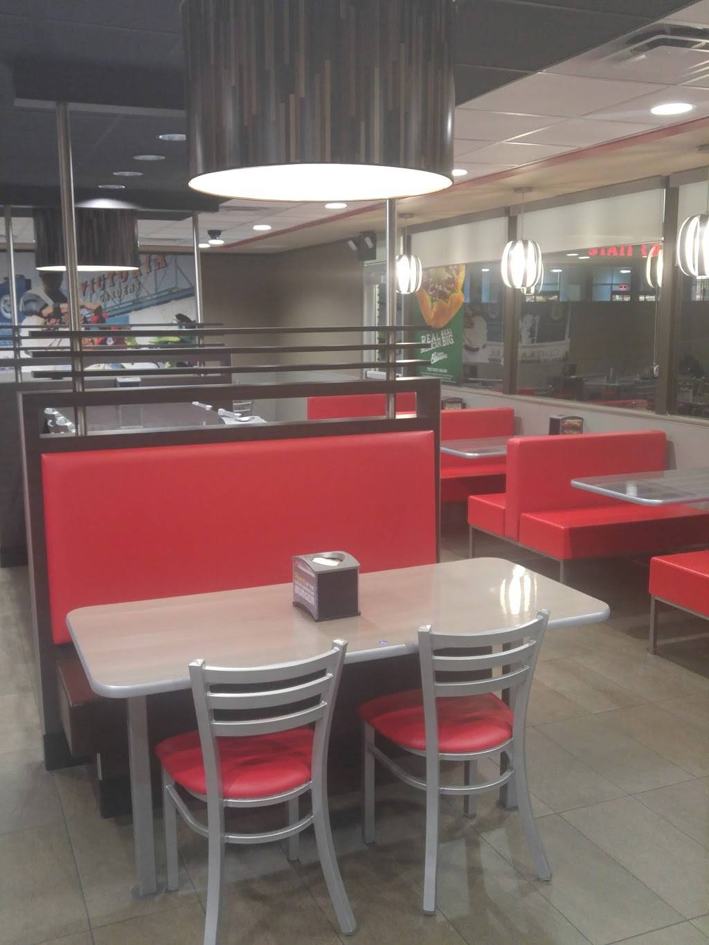 Carls Jr. / Green Burrito | restaurant | 8736 Base Line Rd, Rancho Cucamonga, CA 91701, USA | 9099874075 OR +1 909-987-4075