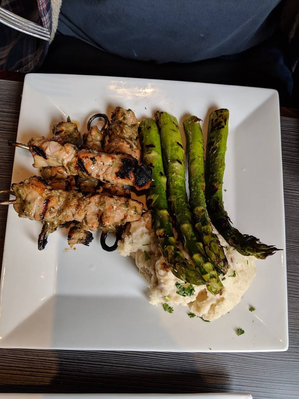 Tabards Kitchen | restaurant | 12030 Blue Valley Pkwy, Overland Park, KS 66213, USA | 9138085688 OR +1 913-808-5688