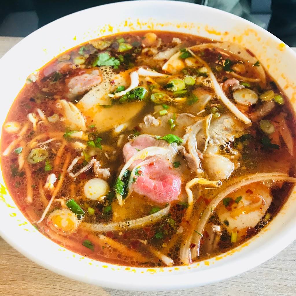 Waiting Phở U | restaurant | 181 Livingstone St E unit 22, Barrie, ON L4M 6Z4, Canada | 7052522705 OR +1 705-252-2705