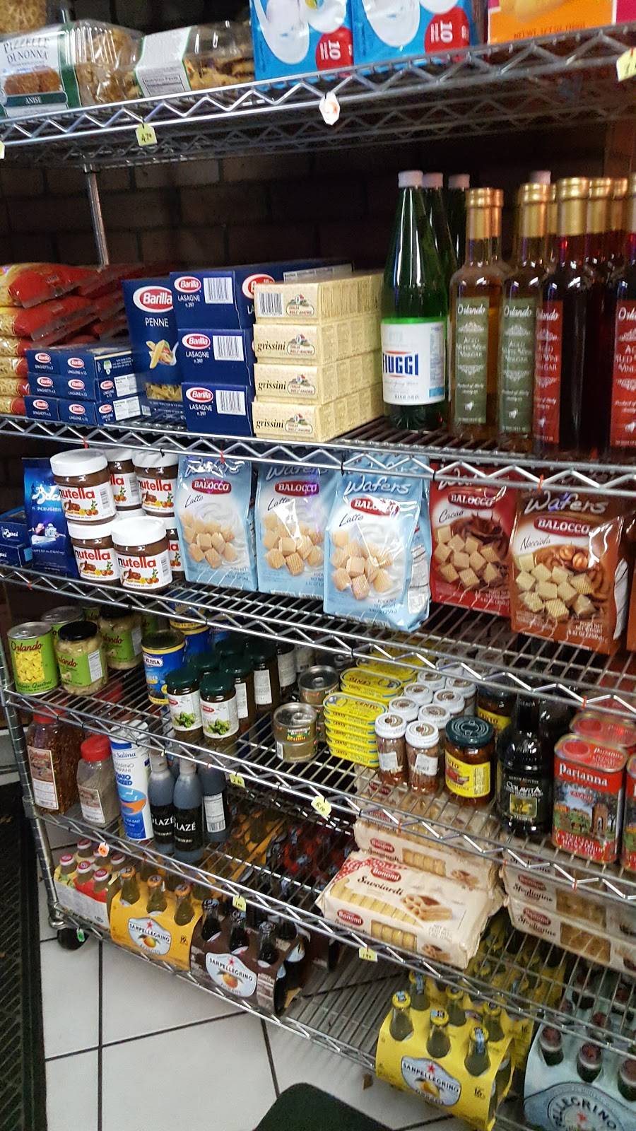 Mama Lunas Restaurant & Pizzeria | restaurant | 7601 W Addison St, Chicago, IL 60634, USA | 7738874478 OR +1 773-887-4478