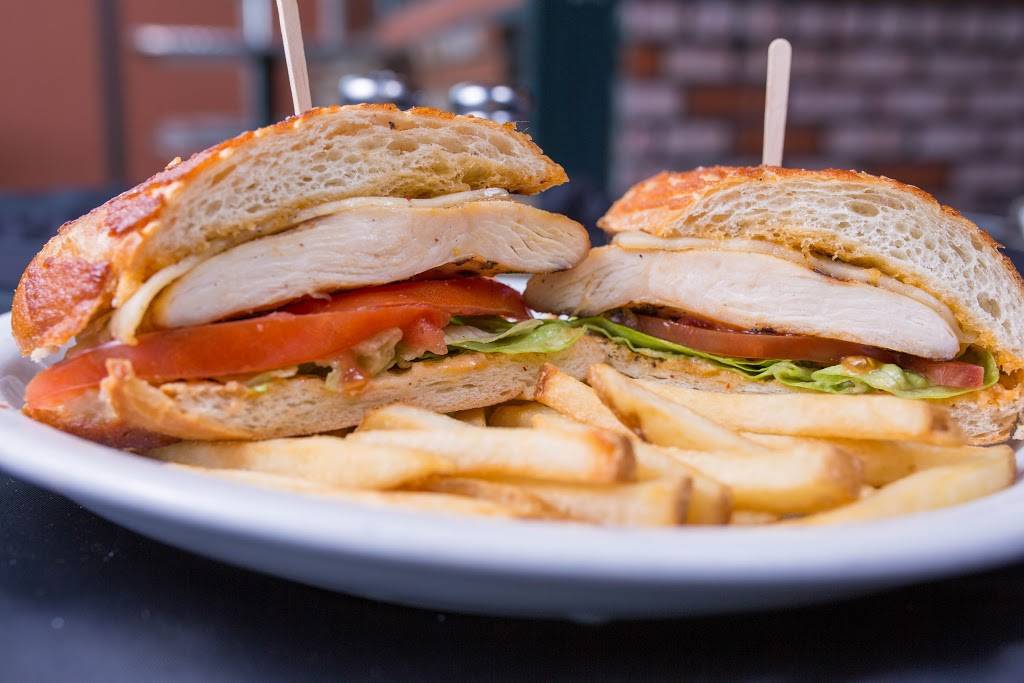 Grill Em Steak House & Sports Bar | restaurant | 2509 S Bascom Ave, Campbell, CA 95008, USA | 4083718729 OR +1 408-371-8729